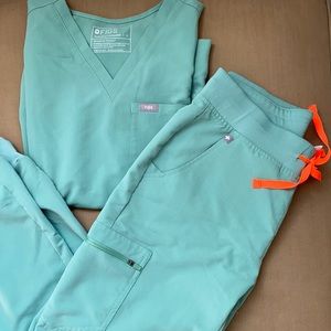 Figs Light Green Scrubs Set